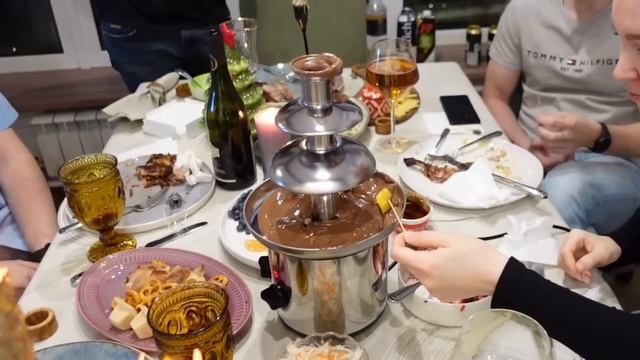 День рождения двойни, пробный Новый год, утренник и много праздников | Влог смотреть онлайн