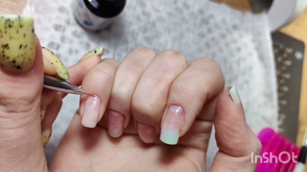 Маникюр одной левой
