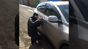 вскрытие автомобиля Honda Vezel  http://autolock27.ru/