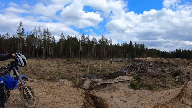 Эндуро в карьере рядом с Люблинским озером смотреть онлайн