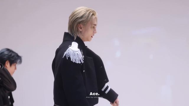231119 BDM Fansign Event - MEGAVERSE | Stray Kids HYUNJIN fancam 현진 직캠 смотреть онлайн
