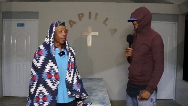 Amaneció  En  Este Cementerio |  Y  UN MUERTO  LE DIO UNA GALLETA