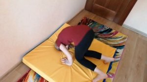 Стойка на голове за 15 минут. Учимся вставать на голову.