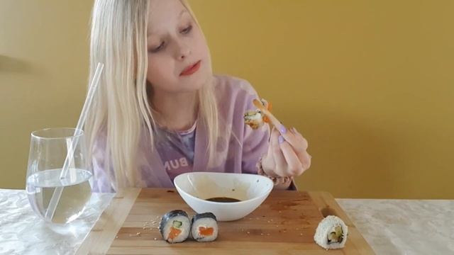 Мукманг роллы??ЕСЛИ ТЫ КУШАЕШЬ,НЕСМОТРЫ ЭТО ВИДЕО! EliStar? смотреть онлайн