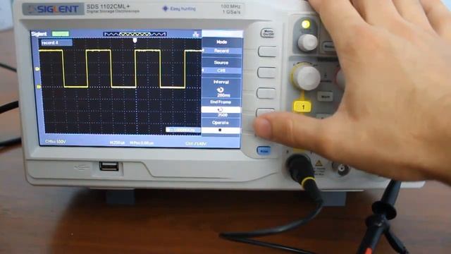 SDS1102CML+ осциллограф в режиме покадровой записи смотреть онлайн