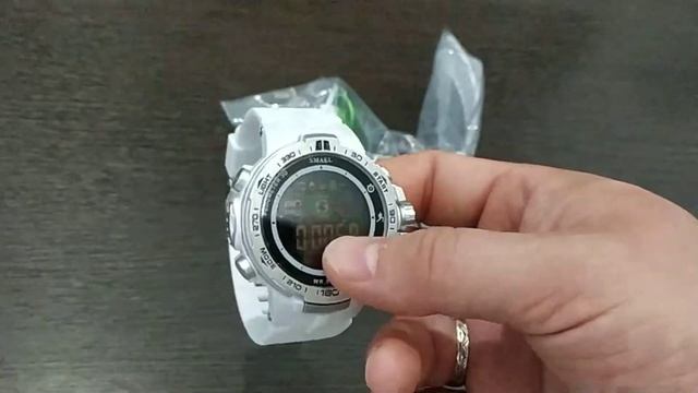 Обзор про белые китайские часы Smael смотреть онлайн