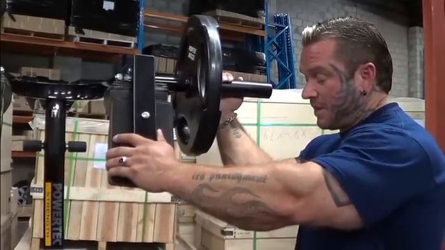 Bodybuilder Lee Priest Talks about Training Legs with Tom Platz смотреть онлайн