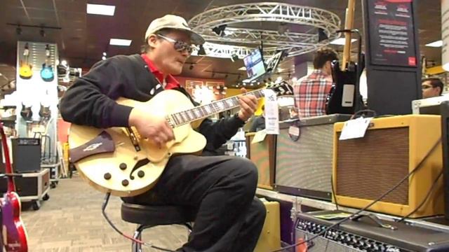 "Testing Out & Playing The Ibanez Artcore AF-105 NT Jazz Hollow Body Guitar At G.C." Aug. 2, 2015 смотреть онлайн