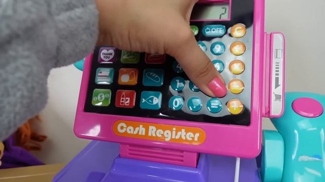 Elsa and Anna toddlers packing lunch ? box before school Morning Routine смотреть онлайн