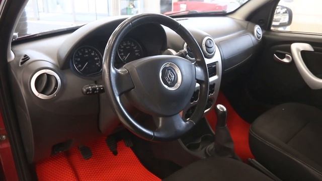 Sandero Stepway Красный смотреть онлайн