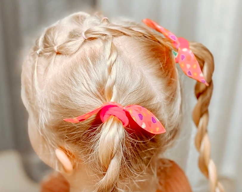 Прически с косичками Хвосты жгуты смотреть онлайн