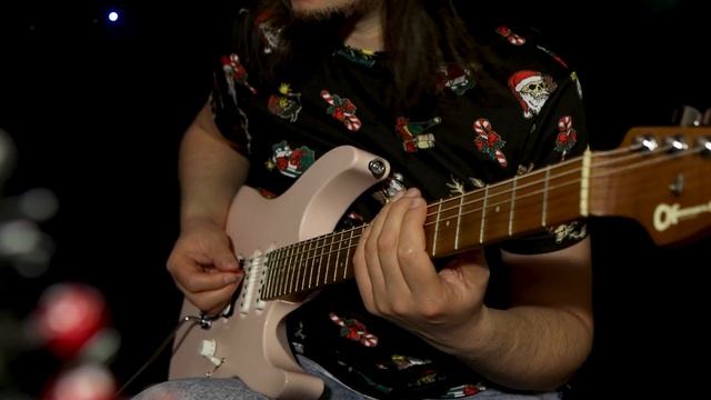 Maxim Perepelkin - В Лесу Родилась Ёлочка (Guitar Solo) смотреть онлайн