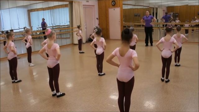 Разминка 1 часть младшая группа смотреть онлайн