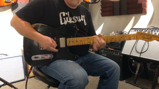 Fender® Custom Shop John Cruz Masterbuilt '52 Telecaster Relic in Aged Black SN# JC3227 смотреть онлайн