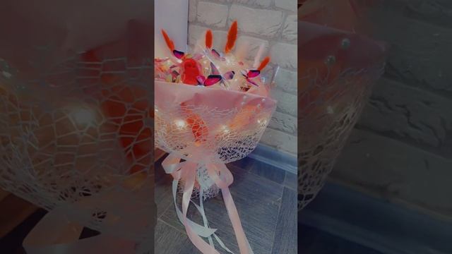 Светящийся букет из бабочек ?, с мыльными розами ? и пушинками ? смотреть онлайн