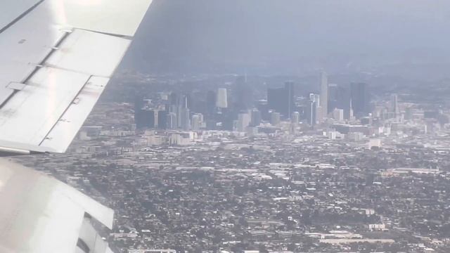 Landing @ LAX Airport | Los Angeles, California w/ DownTown VIEWS ! смотреть онлайн