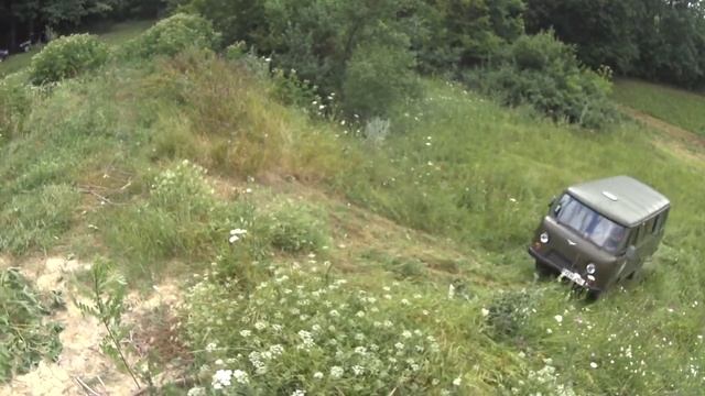 UAZ-452 "Bukhanka". Russian van for off-road смотреть онлайн