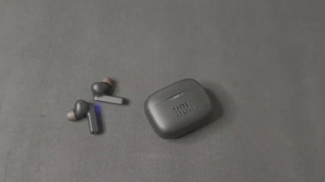 JBL TUNE 230NC TWS Active Noise cancelling Review In Hindi 2022 #jbl #tws смотреть онлайн