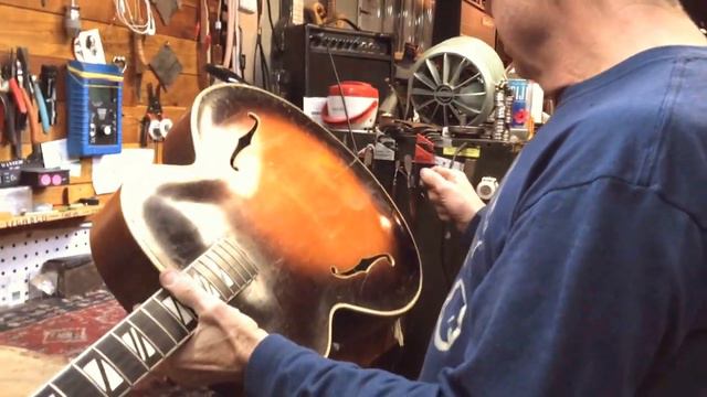 1939 Gibson Super 400 - on the workbench for a client смотреть онлайн