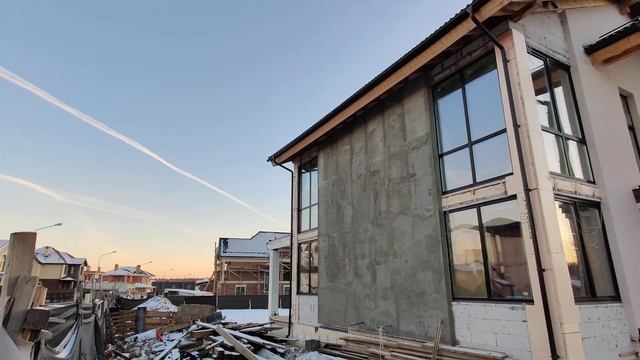 Дом из газобетона с четырьмя видами утепления и отделки фасадов, СФТК штукатурка, НФС, СФТК с камне смотреть онлайн