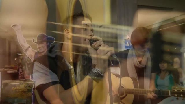 Luca Hänni - Don't Think About Me (Live at joiz) смотреть онлайн