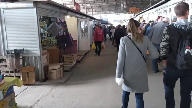 Донецк. Калининский рынок. Время глобальных карантинов :) смотреть онлайн