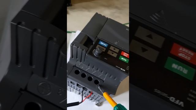 DELTA VFD programming for 1hp 80volt solar pump, #sks440volt #solarpump #Delta_Vfd #Controller смотреть онлайн