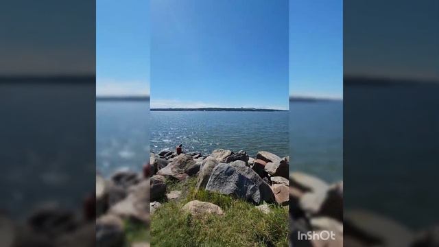 Прогулка с сыром в Квебеке, у реки, парк La Point , смотреть онлайн