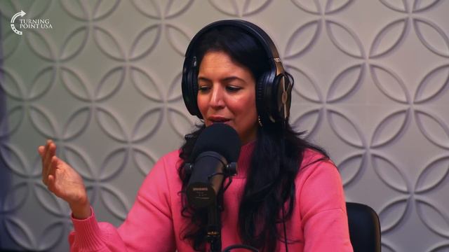 “How Soda Companies Are Running America Like The Mob.” - @TheFoodBabe Vani Hari | The Spillover смотреть онлайн