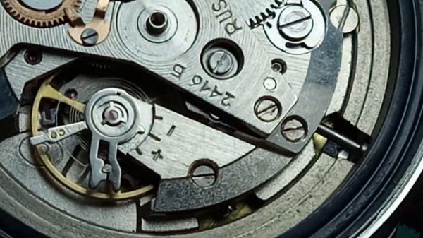 Ремонт часов восток.