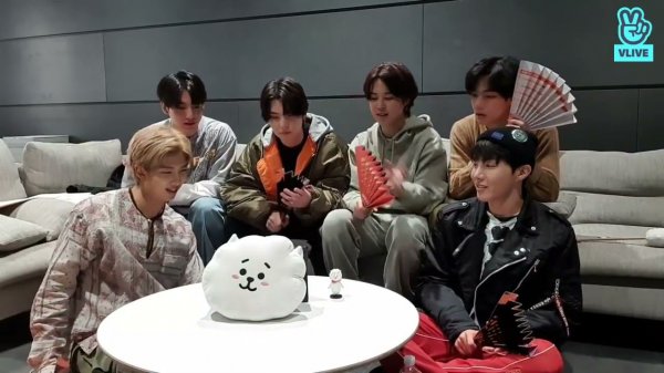 BTS LIVE VLIVE 2022. 03. 19