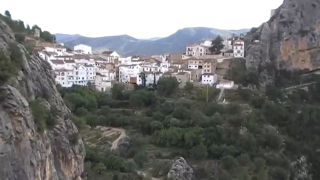 Поездка в маленькое местечко Chulilla , Испания часть №1 смотреть онлайн