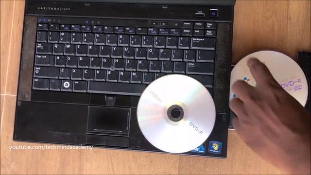 How to Insert CD into Dell Laptop Computer #techmindacademy смотреть онлайн