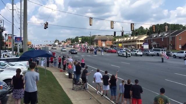Lance Cpl Skip Wells funeral procession смотреть онлайн