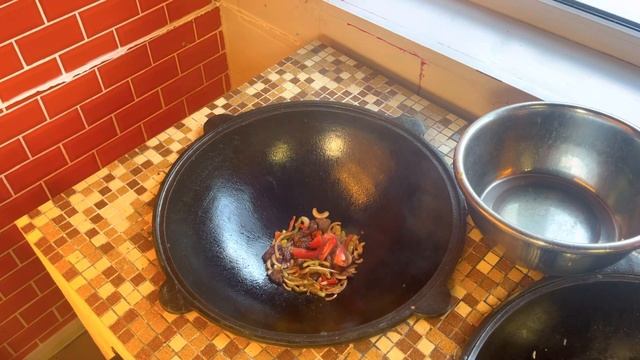 Жаренный Лагман/ 100 порций улетают за час/вкусно/готовлю/в казане смотреть онлайн
