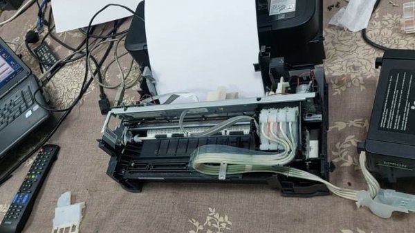 Epson L120 печатает только чёрный цвет./ Epson L120 It only prints black.