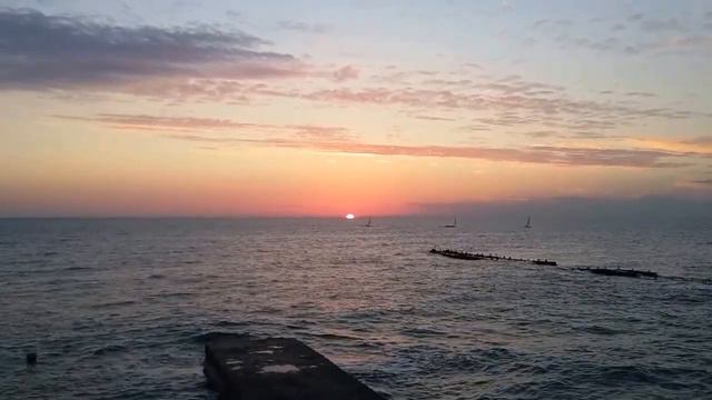 Закат солнца над Чёрным морем смотреть онлайн