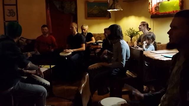 Музыкальный вечер в кафе "МиРАйЯ" 28.12.2013 смотреть онлайн