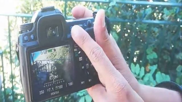 Pentax K5 en Mode de priorité Tv смотреть онлайн