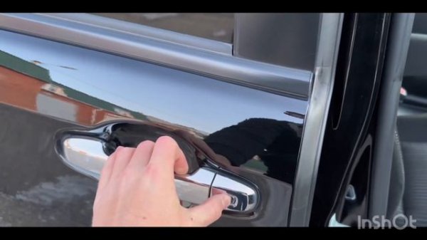 Представлен к продаже TOYOTA VOXI 2019г 1.8 Hybrid ZS kirameki 2(7 seater)