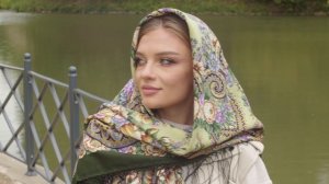 Платок шерстяной с шелковой бахромой "Подружкины посиделки", вид 9