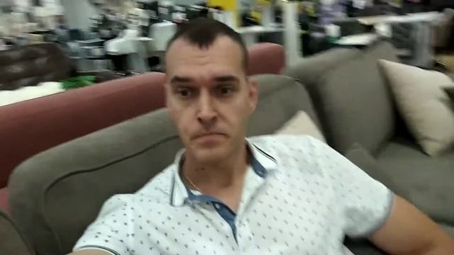 Краснодар - поиск дивана в магазине Hoff в ТЦ Красная площадь - 08.06.2022 смотреть онлайн