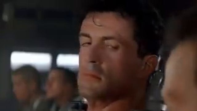 Judge Dredd's "Poetic Justice" moment смотреть онлайн