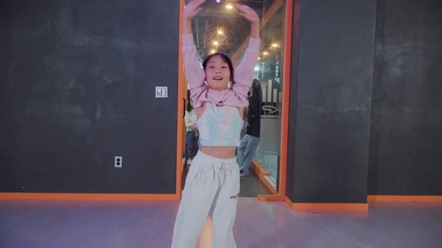 화사 HWASA - I Love My Body / 키즈중급반 смотреть онлайн