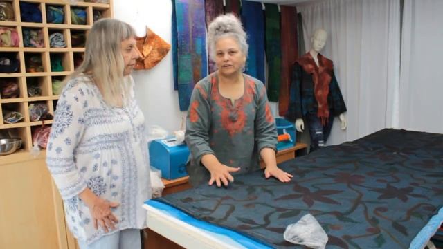 Jillian's lightweight nuno wrap смотреть онлайн