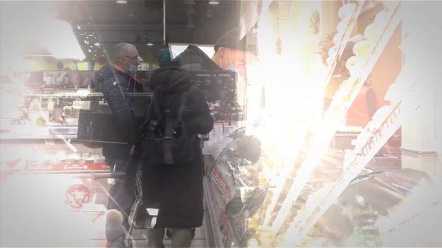 КТО И КАК РАБОТАЕТ В НЕРАБОЧИЕ ДНИ? смотреть онлайн