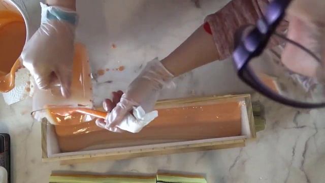 Cool Chick: Using Extruder Discs To Create A Complex Embed