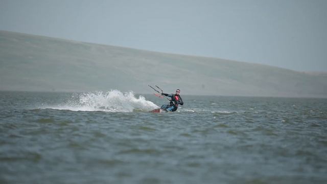 KITE CRASH | Научится прыжкам на кайте и не убраться? смотреть онлайн