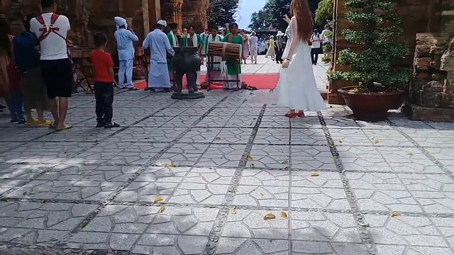 Кто узнал это место ставим лайк и пишем в коменты название и страну ... смотреть онлайн