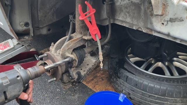 How To Install Mondeo ST220 Brake Calipers And Focus ST170 Brake Discs On A Mk6 Ford Fiesta